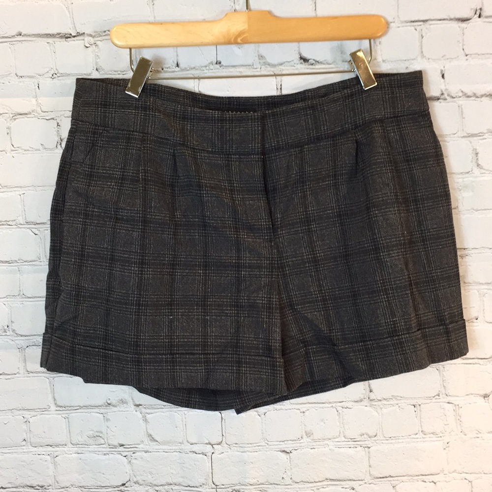 Apostrophe Gray Plaid Shorts Cuffed Size 14